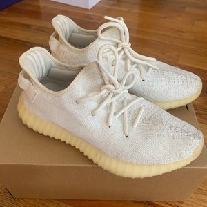YEEZY X ADIDAS Boost 350 V2 Cream White Sneakers